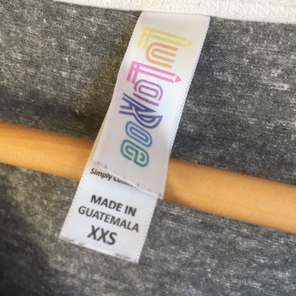 2/$15 ☀️ LulaRoe Perfect Tee Gray - Picture 2 of 4